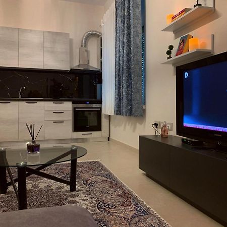 Jessica'S Apartment Tirana Bagian luar foto