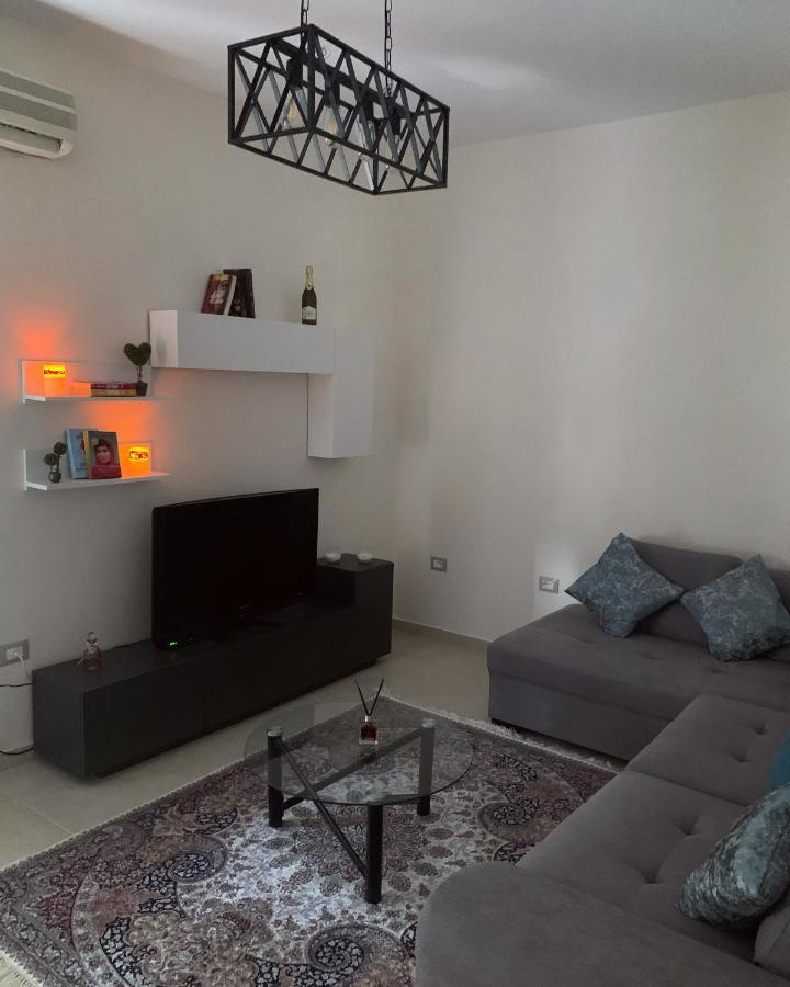 Jessica'S Apartment Tirana Bagian luar foto